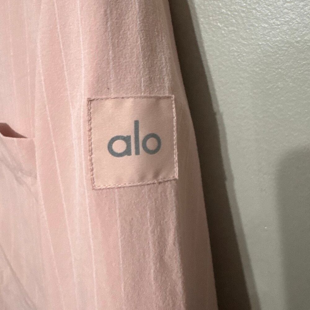 Alo Pinstripe Daylight Button Down Long Sleeve women’s size small - Picture 5 of 6